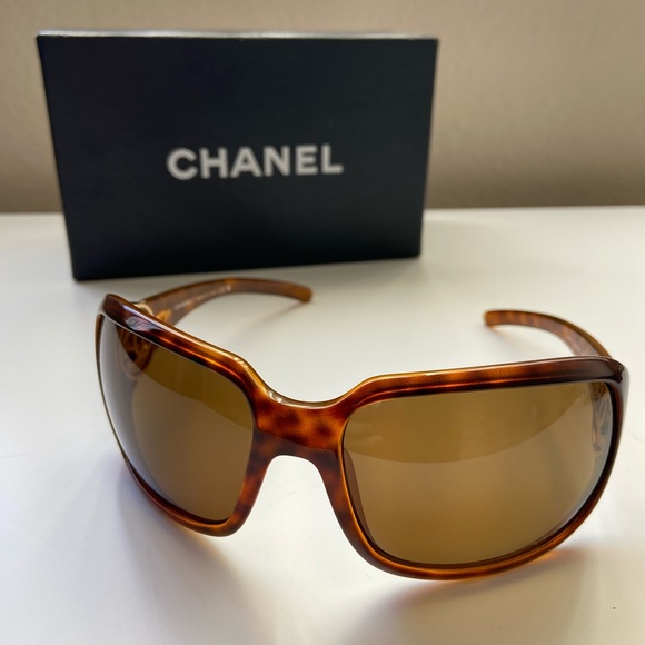 Chanel sunglasses tortoise and gold, 6023 - Picture 4 of 10